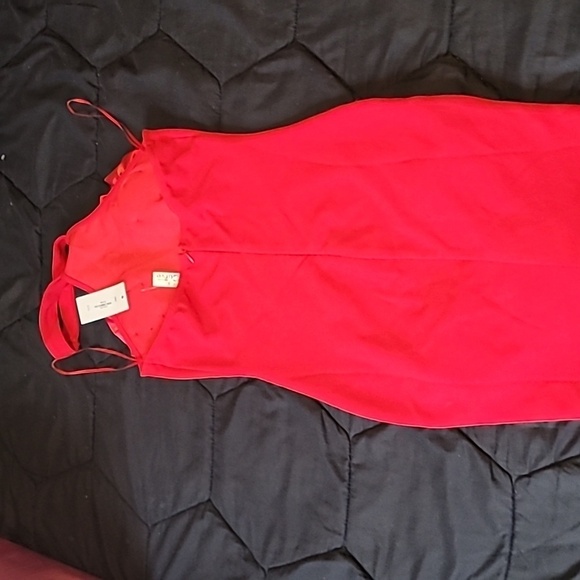 Red flower dress 😍 ♥️ ✨️ - Picture 4 of 11